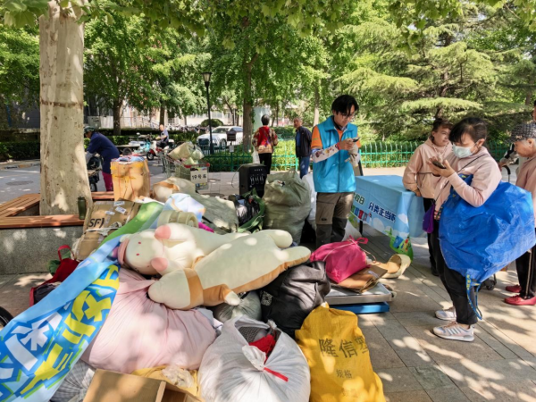 青塔街道组织开展5月“丰收日”进社区活动