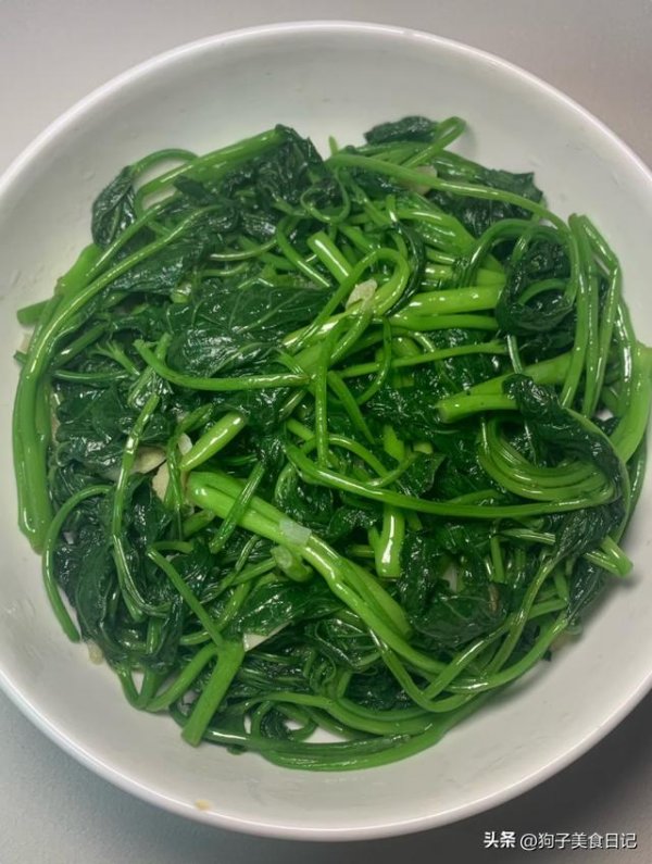 “排便菜”找到了，现大量上市，隔天吃一次，排出巨便，瘦出小腰